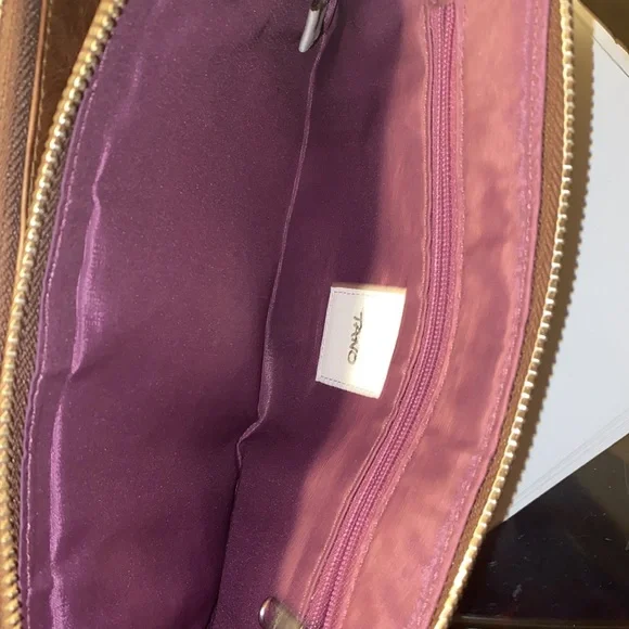 Tano Leather Wallet - Picture 5 of 10